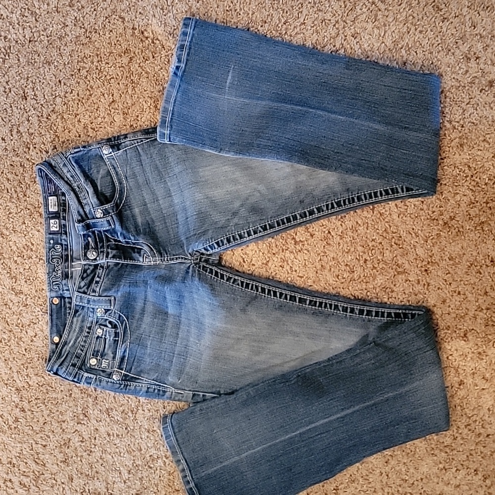 Miss Me jeans sz 26 mid-rise boot cut